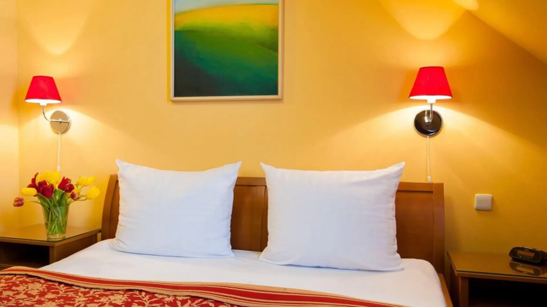 Cloister Inn Hotel Prague 3*,