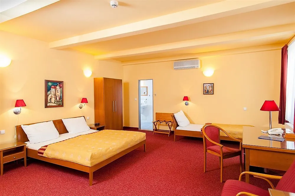 Cloister Inn Hotel Prague
