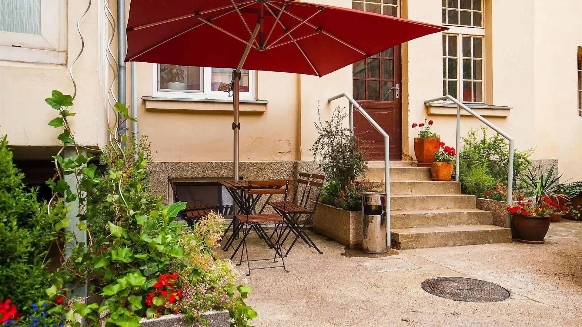 Cloister Inn Hotel Prague