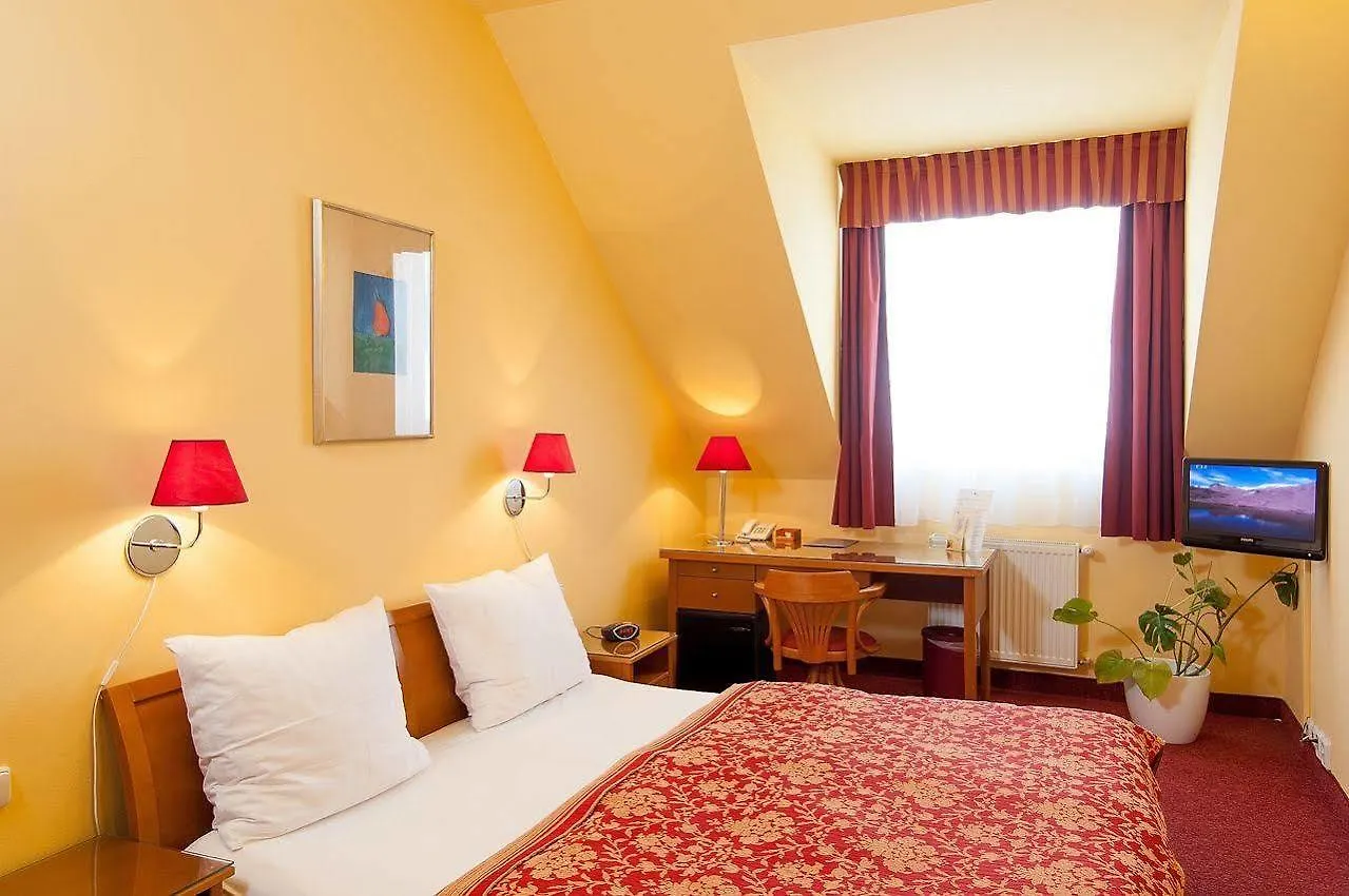 Cloister Inn Hotel Prague