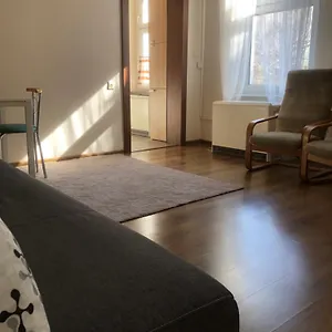 https://maly-apartament-w-sercu-jezyc.poznan-hotels.com