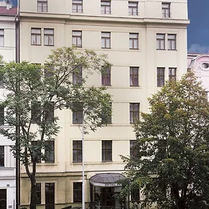 Lunik Szálloda